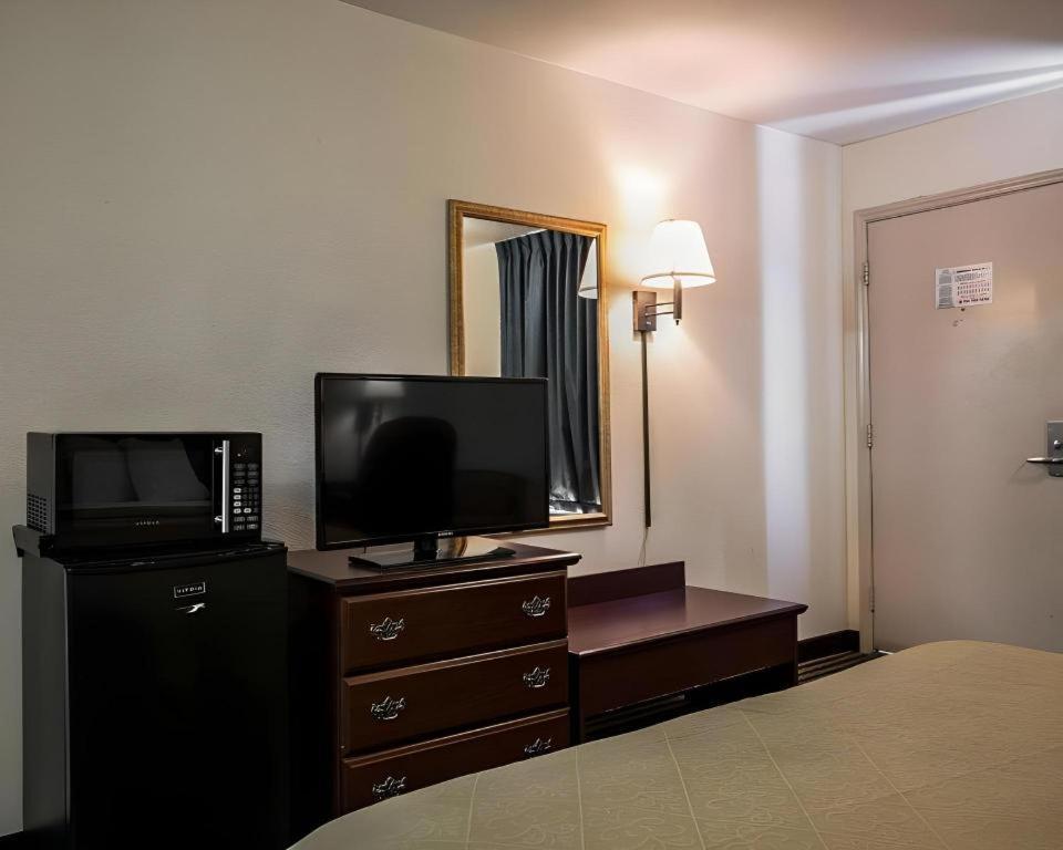 Quality Inn Columbia Airport West Columbia Εξωτερικό φωτογραφία