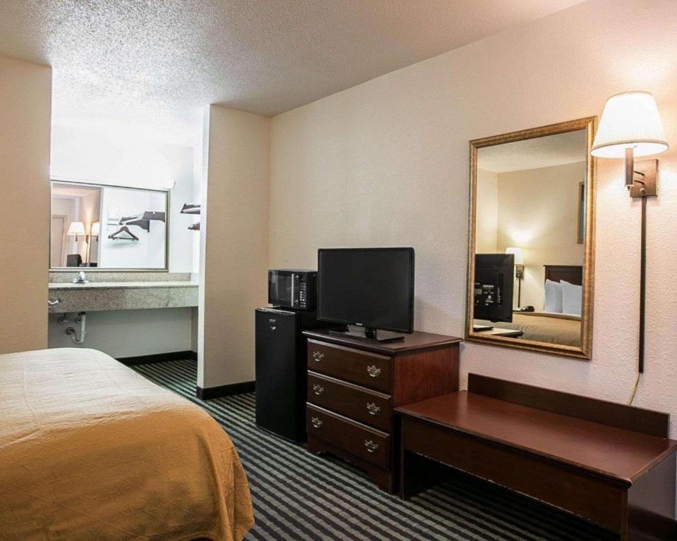 Quality Inn Columbia Airport West Columbia Εξωτερικό φωτογραφία