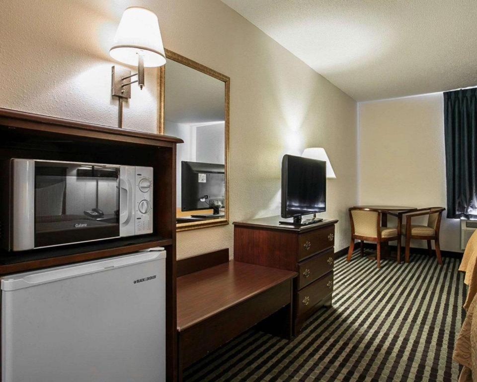 Quality Inn Columbia Airport West Columbia Εξωτερικό φωτογραφία